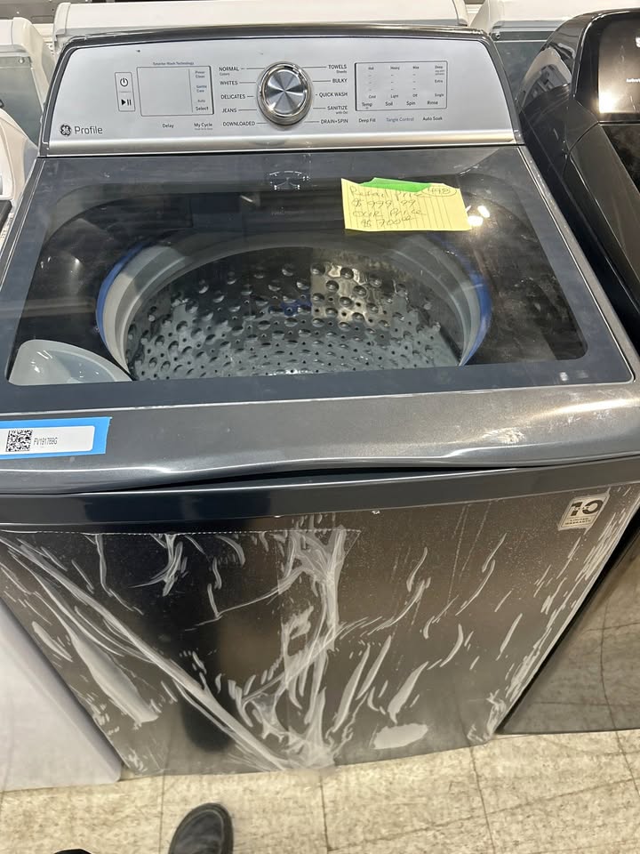 GE Profile 28 in. 5.8 cu. ft. (IEC) Top Load Washer with Microban Antimicrobial Technology