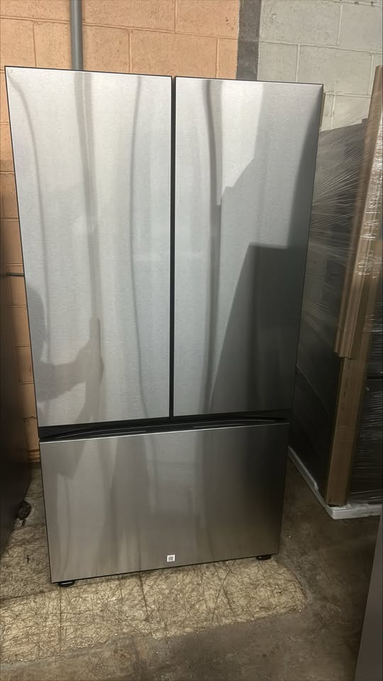 Samsung BESPOKE 36 in 30.1 cu. ft. Stainless Steel 3 Door French Door Refrigerator with Cooling Plus and Autofill Pitcher