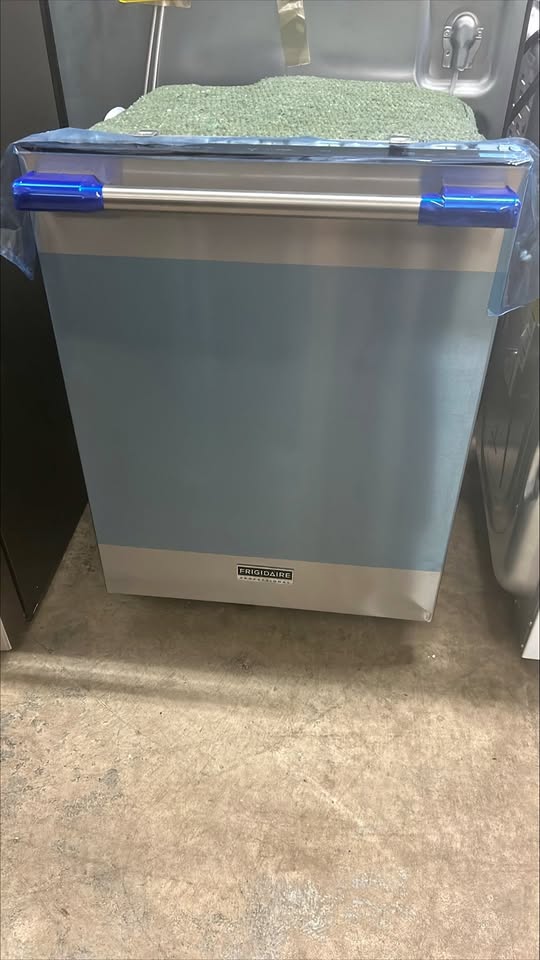 Frigidaire Professional 24 in. Stainless Steel Built-In Dishwasher with CleanBoost Technology