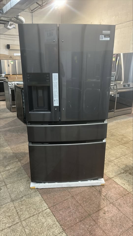 Frigidaire Gallery 36 in 21.5 cu ft. Counter-Depth French Door Refrigerator with Auto-Close Doors
