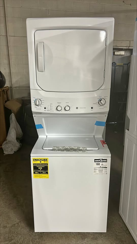 GE White 27 in. 4.4 cu. ft. Washer and 5.9 cu. ft. Dryer Laundry Centre