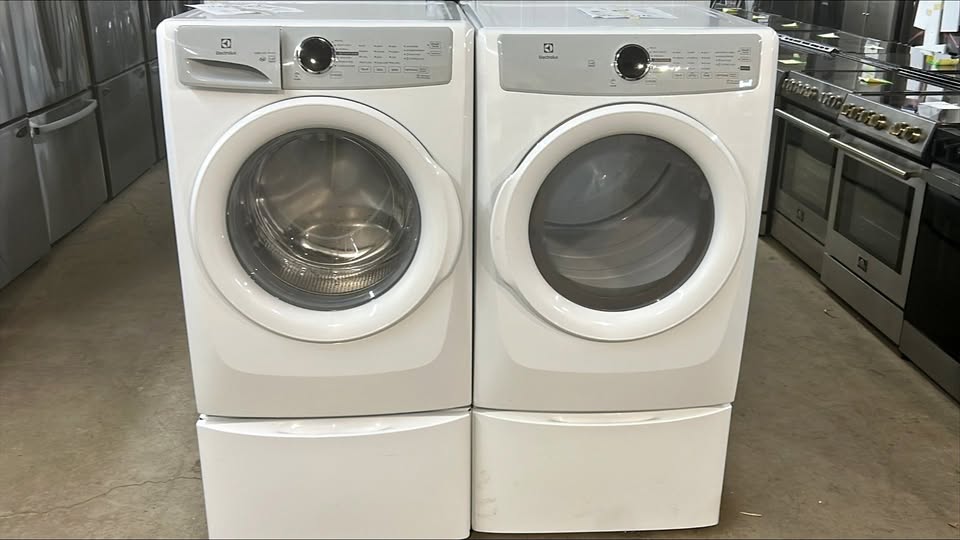 Electrolux 3 Series Laundry Bundle 5.1 cu ft. Front Load Washer and 8.0 cu ft. Electric Dryer with Storage Pedestal