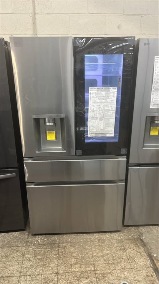 LG 36 in 29 cu ft. Stainless Steel French Door Refrigerator with InstaView Door-in-Door and MyColour