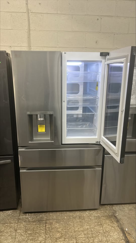 LG 36 in 29 cu ft. Stainless Steel French Door Refrigerator with InstaView Door-in-Door and MyColour