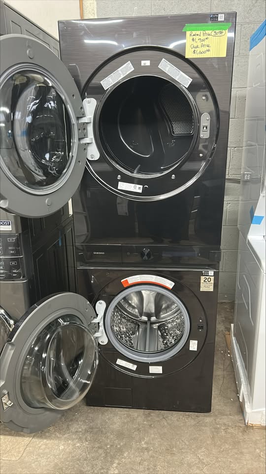 Samsung BESPOKE Laundry Centre Front Load 5.3 cu. ft. Washer and 7.6 cu.ft. Electric Dryer