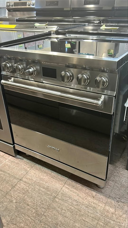 Smeg Induction Range, 4.56 cu. ft. Capacity, 30 inch Exterior Width