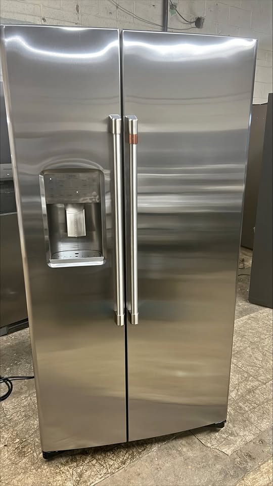 Café 36 in. 21.9 cu. ft. Stainless-steel Counter-depth Side-by-side Refrigerator with Water Dispenser
