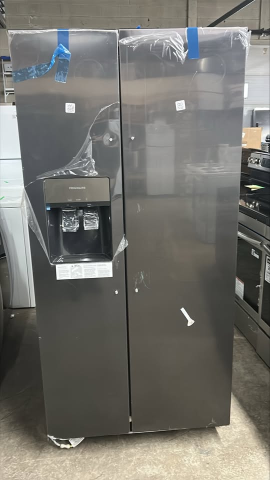 Frigidaire 33 in 22.3 cu ft. Side-by-Side Refrigerator with Fresh Storage Crispers