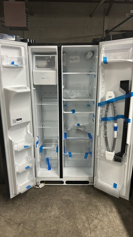 Frigidaire 33 in 22.3 cu ft. Side-by-Side Refrigerator with Fresh Storage Crispers